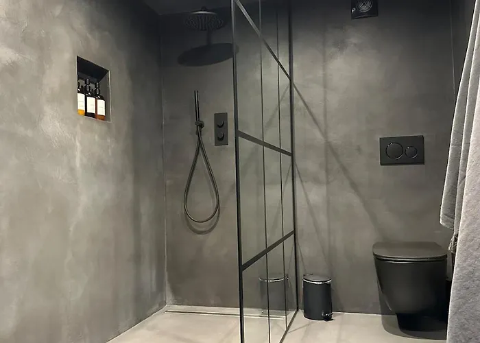 Le Garage de Charly Piscine, Sauna&Gym - Aux rêves des Champs Eghezee